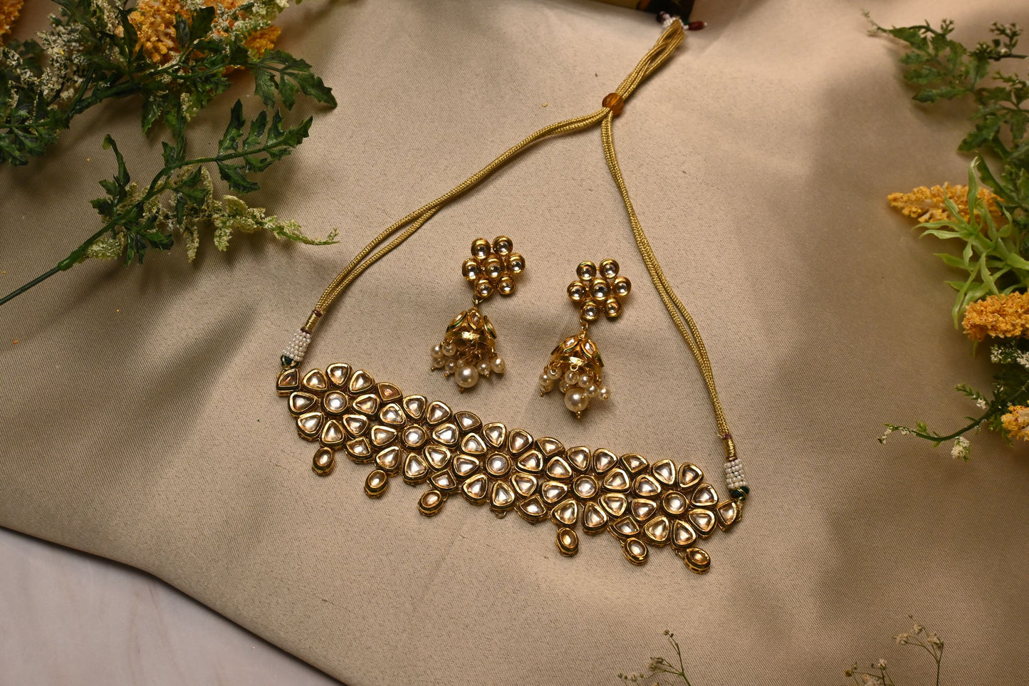 Tahani Kundan Choker