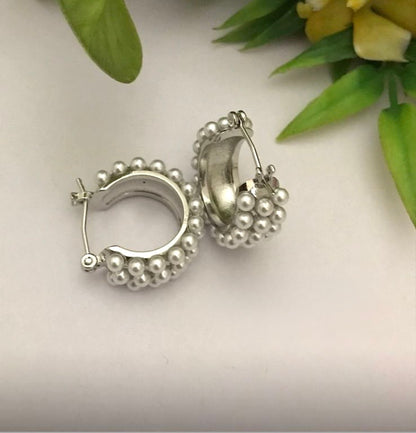 Silver Pearl Earrings