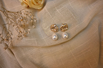 PEARLY DELIGHT earrings