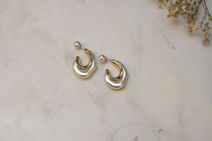 PEARLESCENT earrings