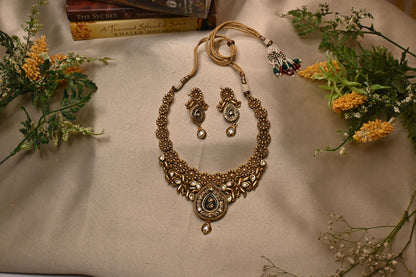 MALHAARI kundan necklace