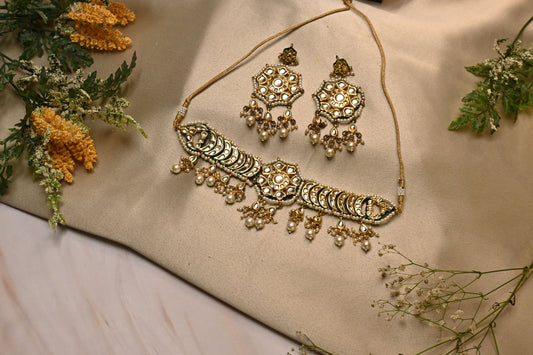 Chandani Latkan Choker