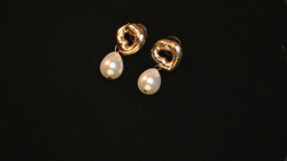 PEARLY DELIGHT earrings